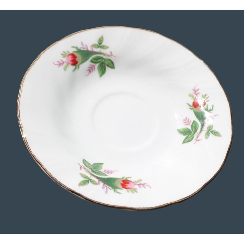 Vintage Lynn's Fine China Tea Cup & Saucer Set With Delicate Floral Design - Picture 3 of 5